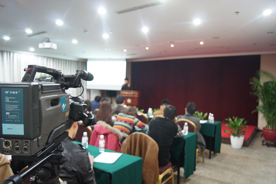 ΢�ź����Ŷӳ�¶������������������9