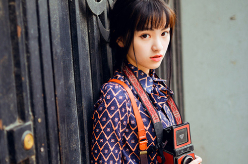 �ƲӲ�QQ�ռ��ز�_���Ů��ƲӲ�������Ƭ