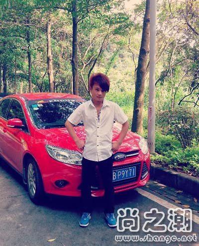 LOL冷小莫本人照片解说视频 lol冷小莫资料淘宝店地址