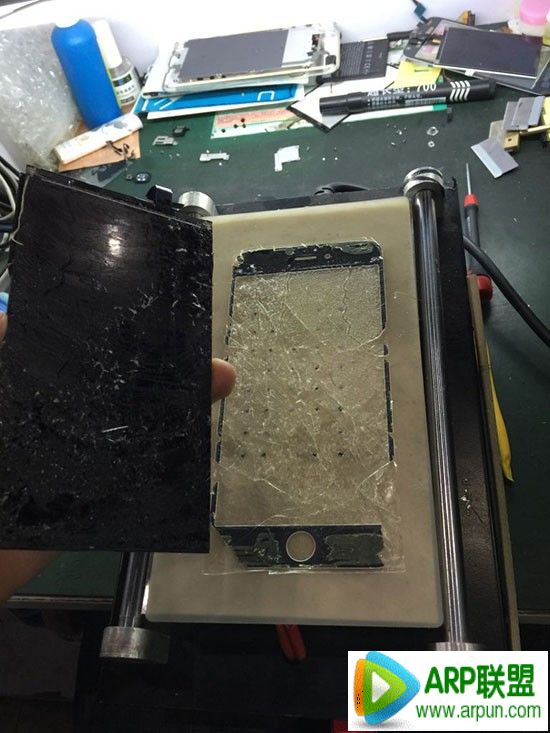 iPhone6 Plus屏幕碎了不用怕 手把手教你维修iPhone6 Plus屏幕碎了不用怕 手把手教你维修