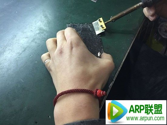 iPhone6 Plus屏幕碎了不用怕 手把手教你维修iPhone6 Plus屏幕碎了不用怕 手把手教你维修