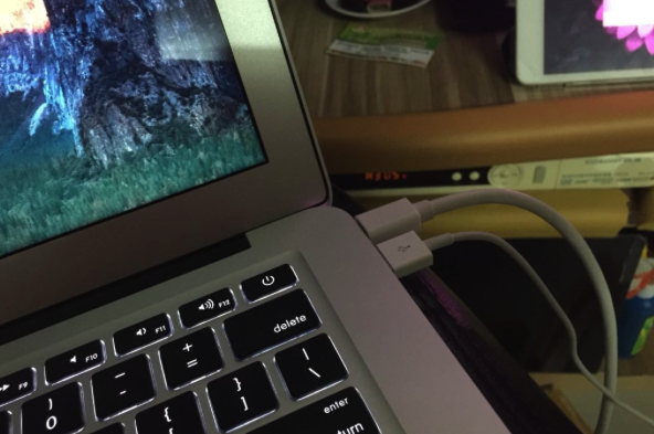 iPhone/iPad无需Lightning转hdmi线连接电视使用教程