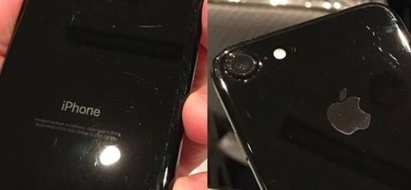 亮黑色iPhone 7裸奔不戴套?后果可很严重哦亮黑色iPhone7不戴套裸奔之后 辣瞎眼睛!
