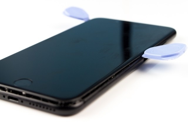 iPhone7 Plus后盖怎么打开?iPhone7 Plus后盖怎么打开 iPhone7 Plus拆后盖图文教程