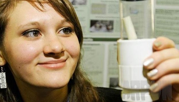 17��Ů����������䡰ʯ�͡� һͰ�ɱ�2��Ԫ