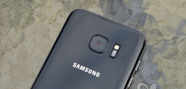 苹果iPhone 7对决Galaxy S7评测