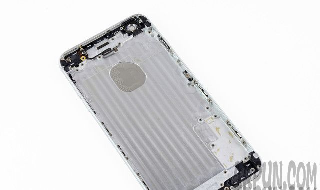 iPhone6 plus怎么自己换后盖iPhone6plus怎么自己换后盖变7?苹果手机换外壳教程