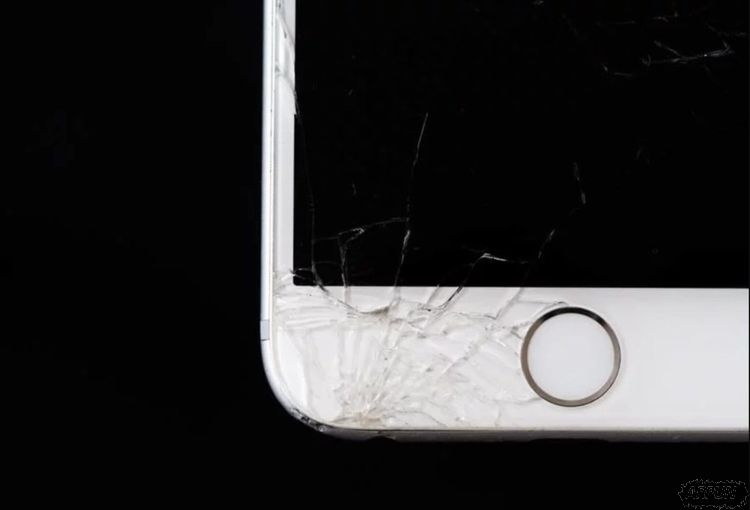 iPhone 8�������ڴ����¹���û�У��ܶ��˿��¶������뻻�»��ˡ�