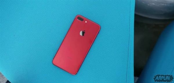 iPhone 7红色好看吗?iPhone 7红色版真机图赏真是太骚!iPhone 7红色版开箱/上手:有买的冲动