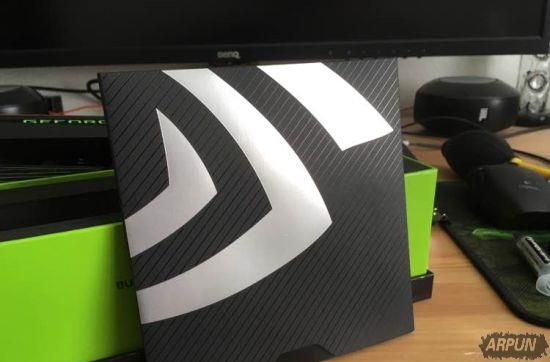 Titan Xp开箱拆解图赏新核弹Titan Xp开箱拆解:游戏跑分彻底逆天