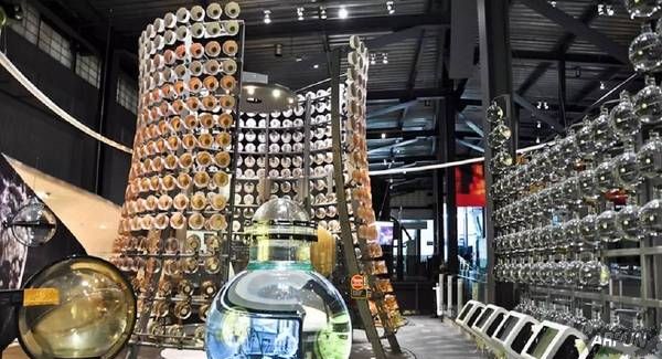 iPhone 8 独家揭秘,苹果 10 周年带来这些黑科技?