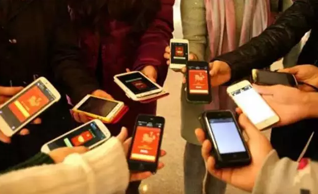 Ϊʲôƻ���ֻ�2G�����ڴ�Ȱ�׿�ֻ�4G�ڴ��������