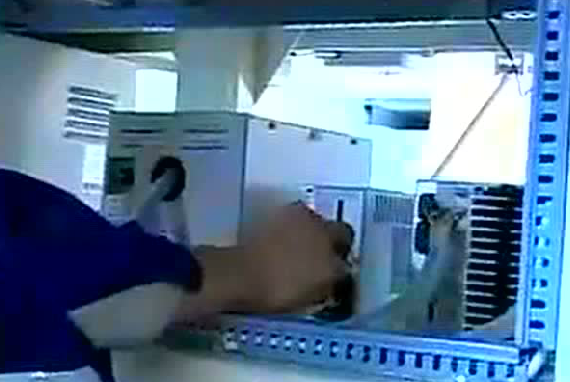 电脑绣花机及维修视频