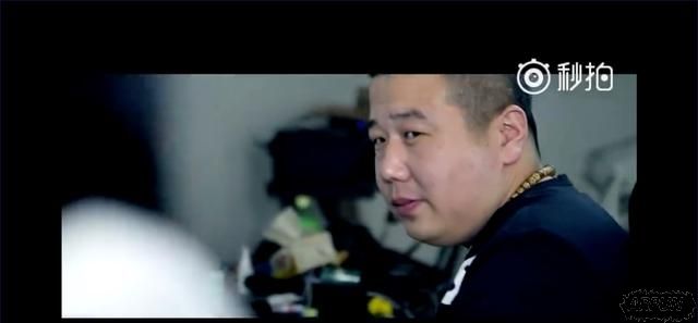 LOL小智真容疑似曝光?碧哥最新视频出现一个神秘男子!