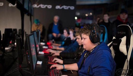 世界最大网吧:20000+台电脑!集体开黑场面壮观世界最大网吧