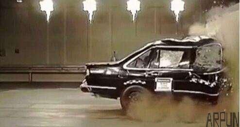 日系车是纸糊的?看了这个实验你会被打脸的!