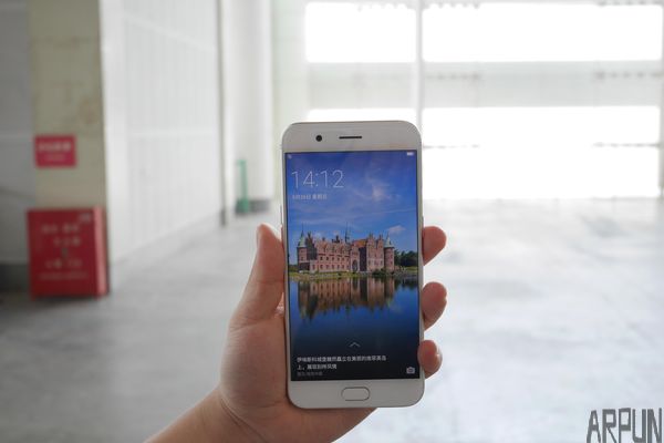 OPPO 新款手机R11独家真机外观体验 组图
