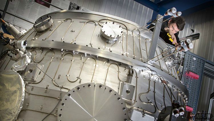 Ӣ���������ںϷ�Ӧ¯ʵ�ֵ�һ���罬��