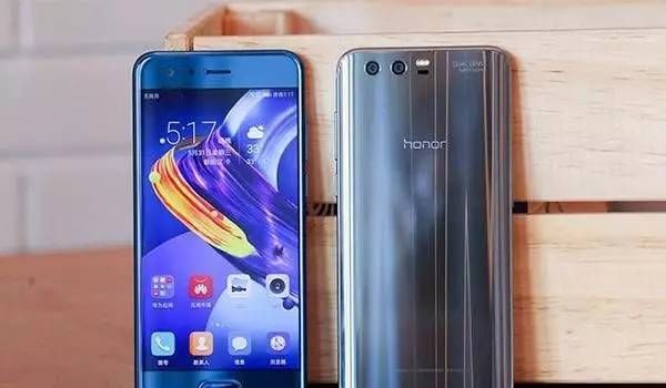 ��ҫ9ƾɶŭ��С���ֻ�6���г������Աȣ������������ֻ�