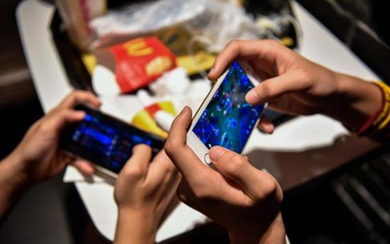 ������ҫ������񫣬��ν��