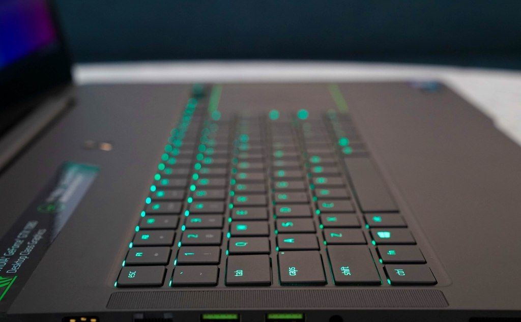 ������Ϸ�� THX �� Blade Pro ����VS������Ϸ��