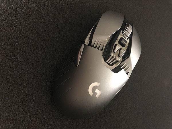 罗技G903无线鼠标游戏办公两不误 采用轻量化设计